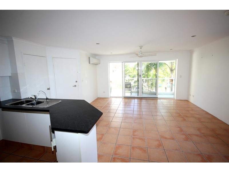 32/1 Cronin Avenue, Main Beach QLD 4217