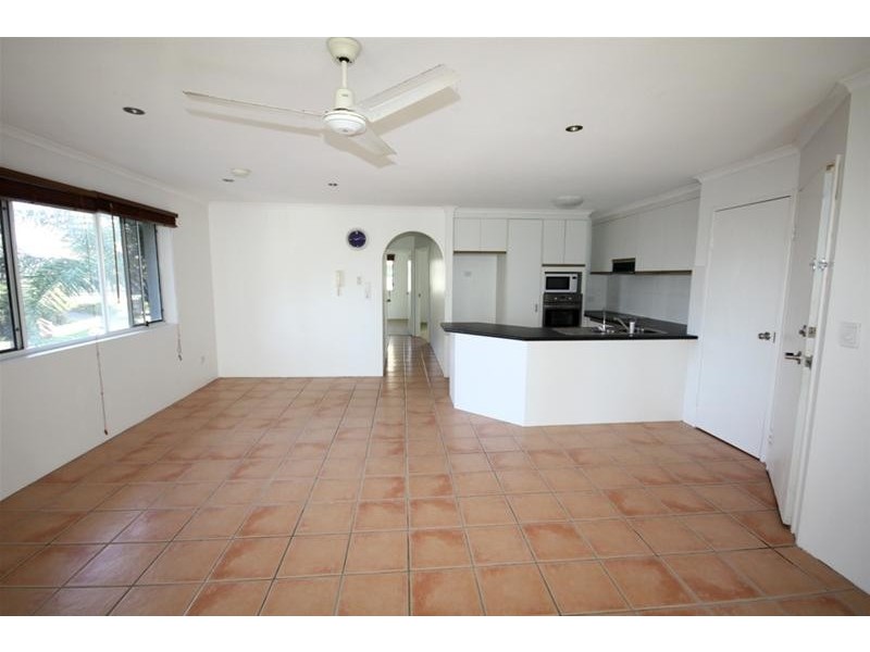 32/1 Cronin Avenue, Main Beach QLD 4217