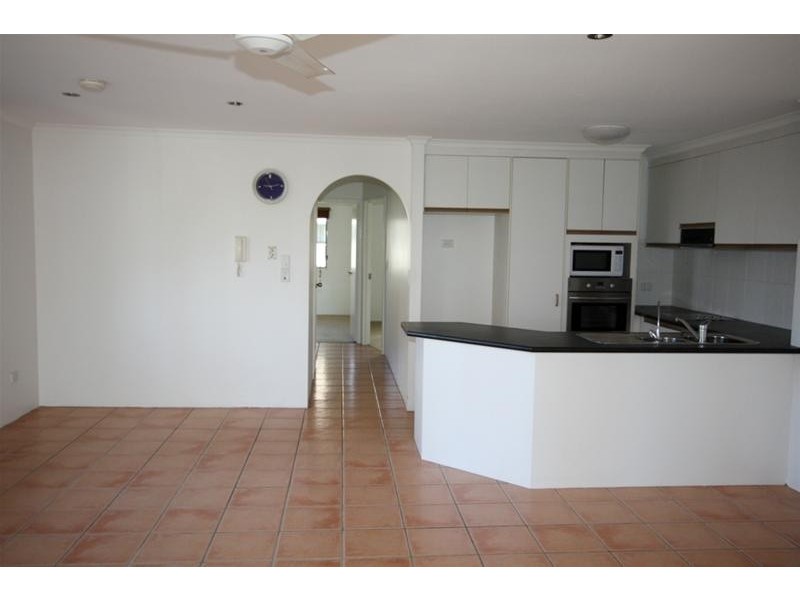 32/1 Cronin Avenue, Main Beach QLD 4217