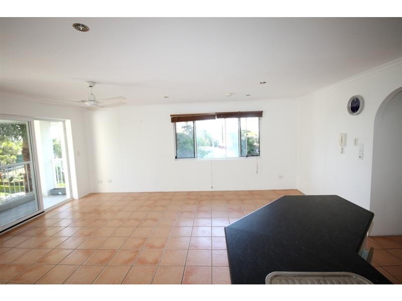 32/1 Cronin Avenue, Main Beach QLD 4217