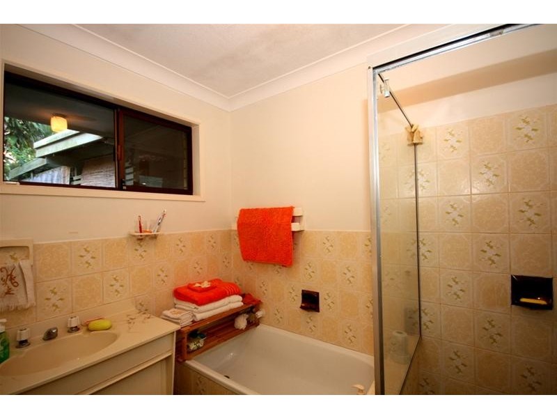 3 Honeyeater Drive, Burleigh Waters QLD 4220