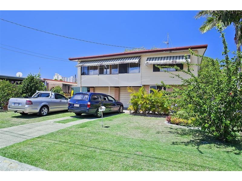 7 Clinton Avenue, Burleigh Waters QLD 4220