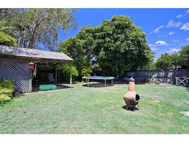 7 Clinton Avenue, Burleigh Waters QLD 4220