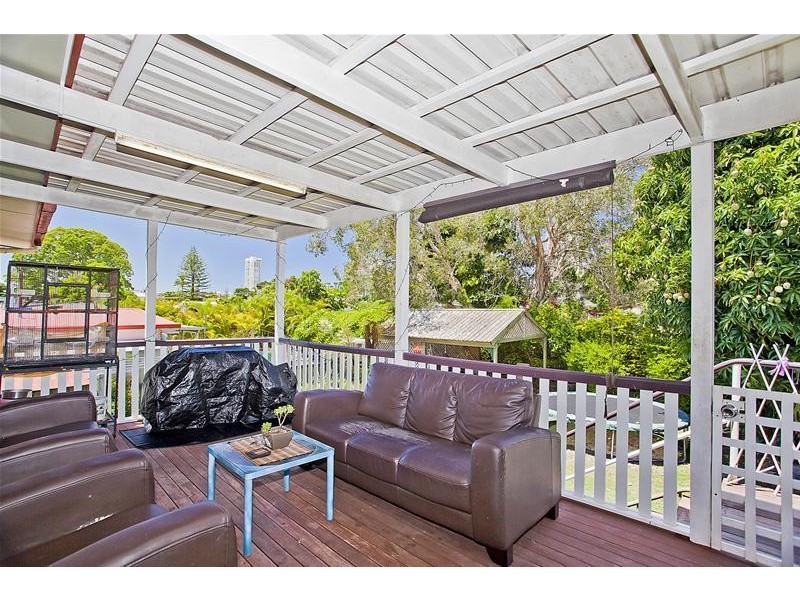 7 Clinton Avenue, Burleigh Waters QLD 4220