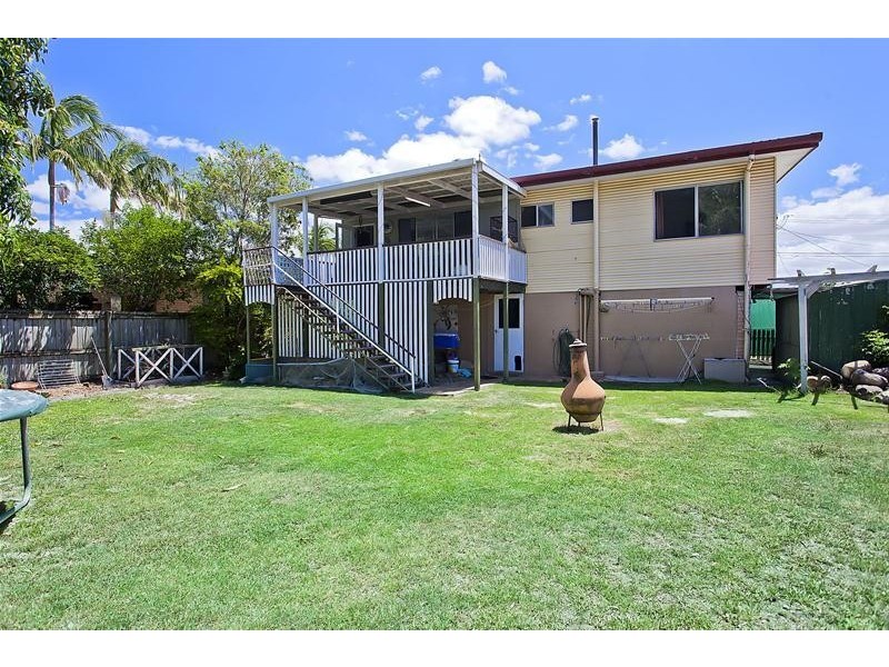 7 Clinton Avenue, Burleigh Waters QLD 4220