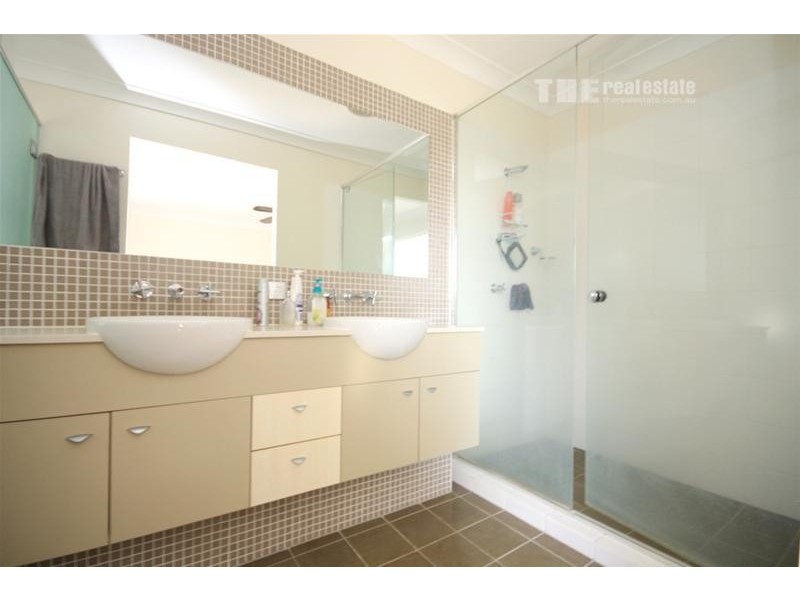 Varsity Lakes QLD 4227