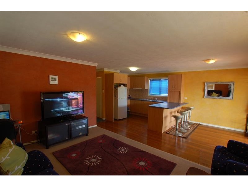 13 Hillcrest Parade, Miami QLD 4220