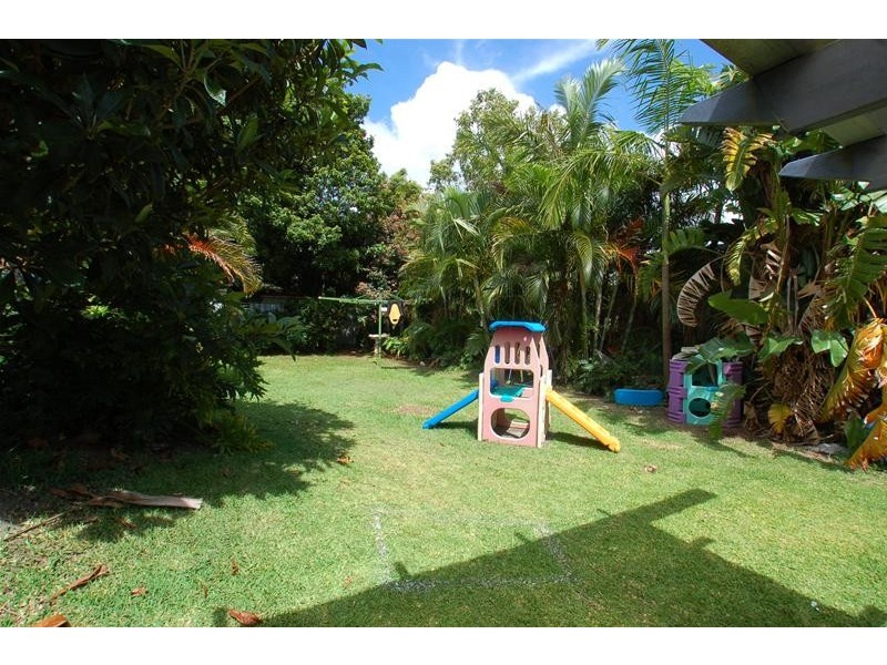 13 Hillcrest Parade, Miami QLD 4220