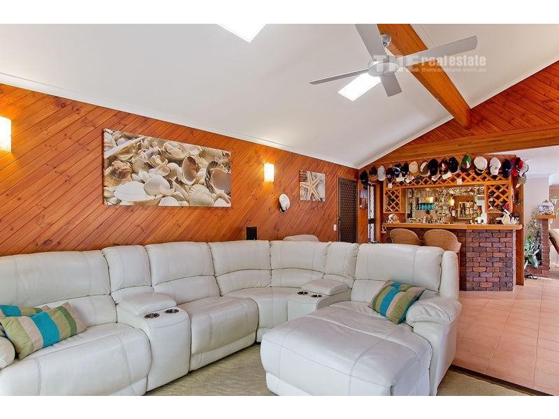 18 Anthony Drive, Burleigh Waters QLD 4220