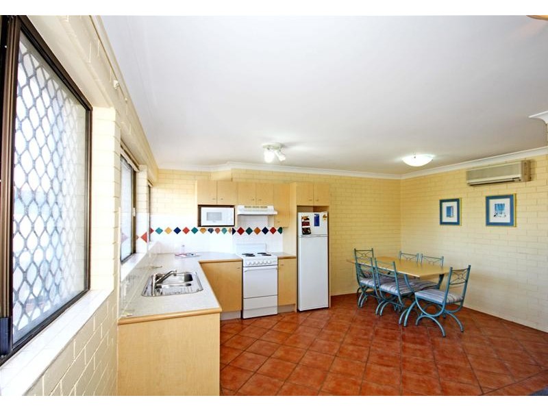 312/132 Marine Parade, Southport QLD 4215