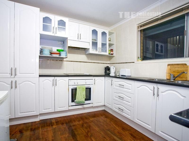 40 Sunshine Parade, Miami QLD 4220