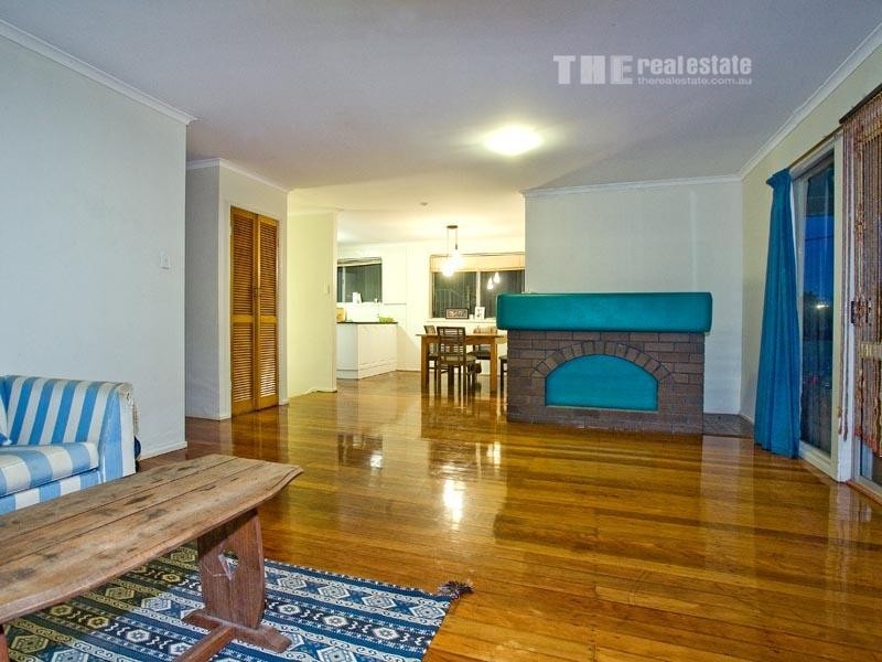 40 Sunshine Parade, Miami QLD 4220