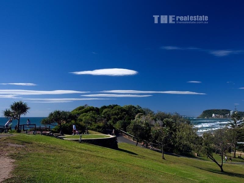 40 Sunshine Parade, Miami QLD 4220