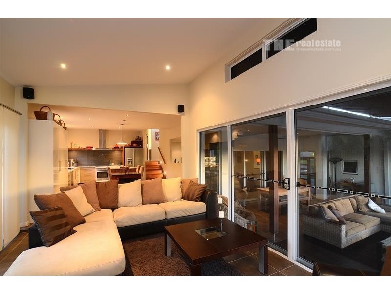 8 Golden Grove Blv Boulevard, Reedy Creek QLD 4227