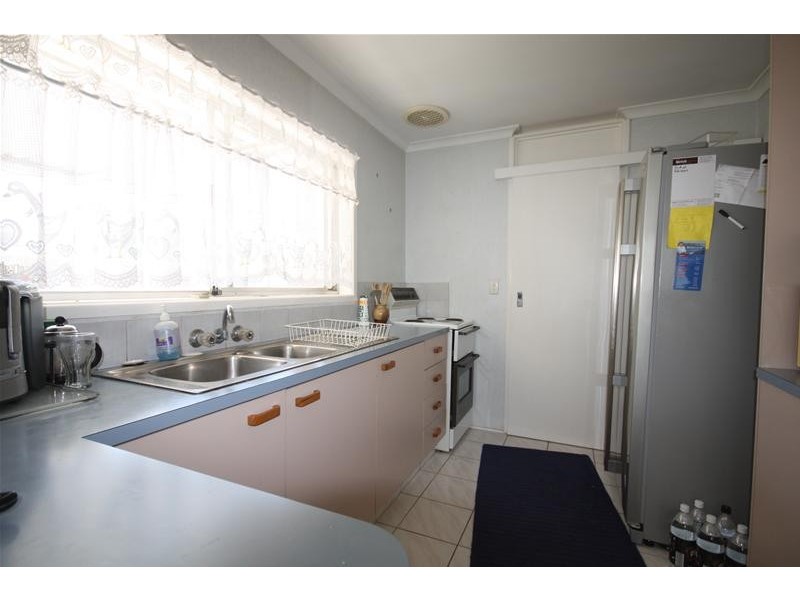 8 Costa Court, Broadbeach Waters QLD 4218