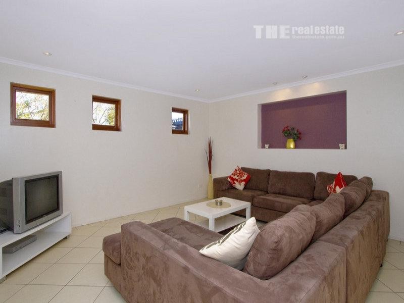 10 Eagle Avenue, Burleigh Waters QLD 4220