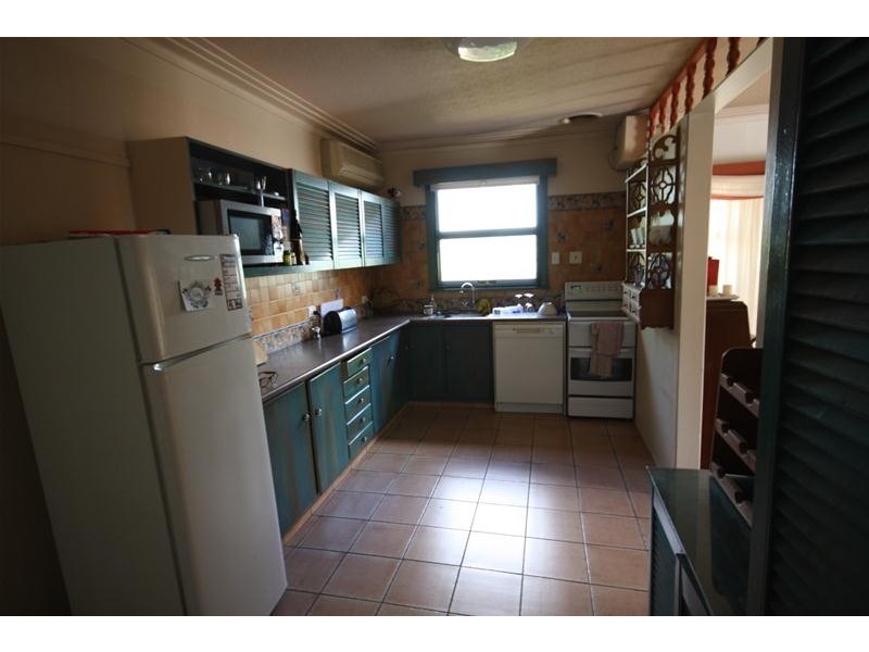 65 Dolphin Avenue, Mermaid Beach QLD 4218