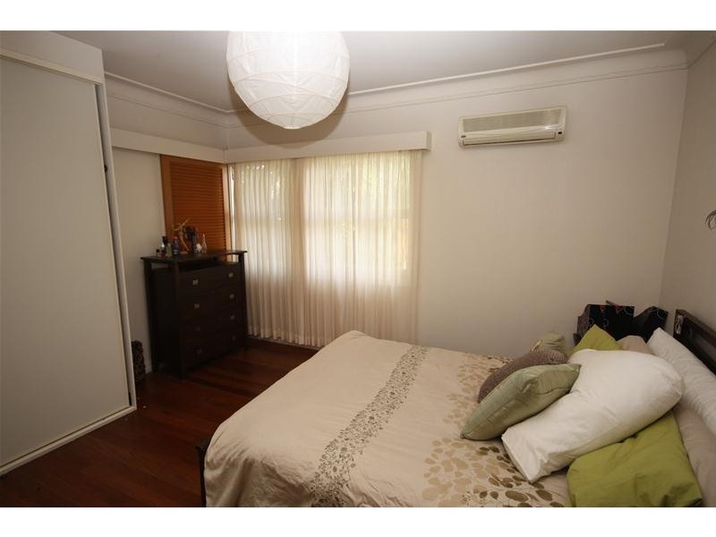 65 Dolphin Avenue, Mermaid Beach QLD 4218