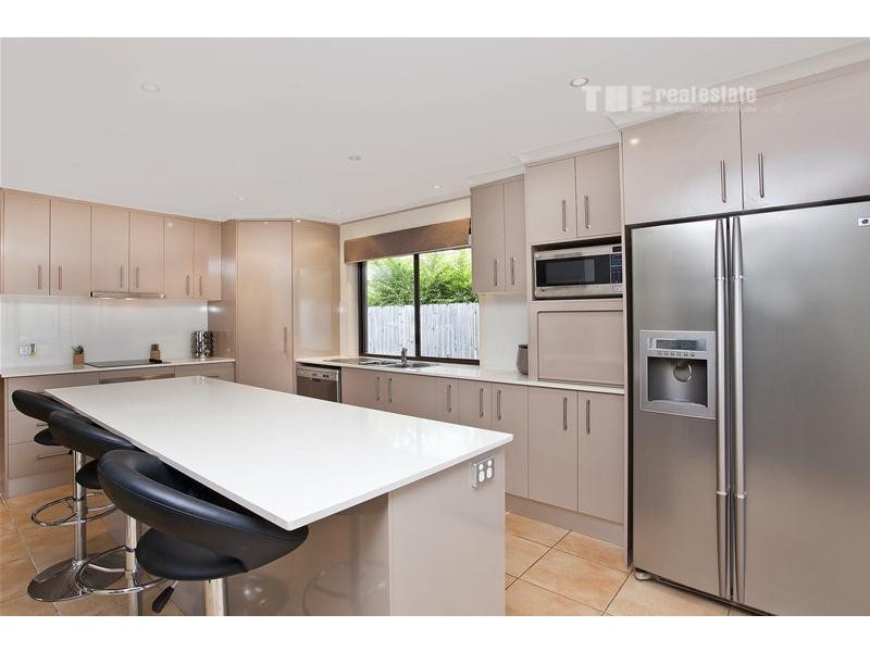 4 Casetta Court, Varsity Lakes QLD 4227