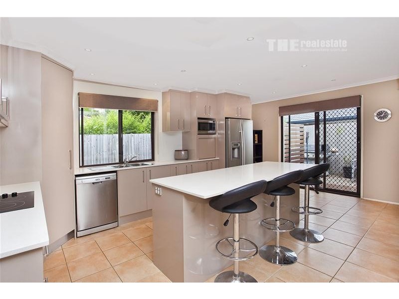 4 Casetta Court, Varsity Lakes QLD 4227