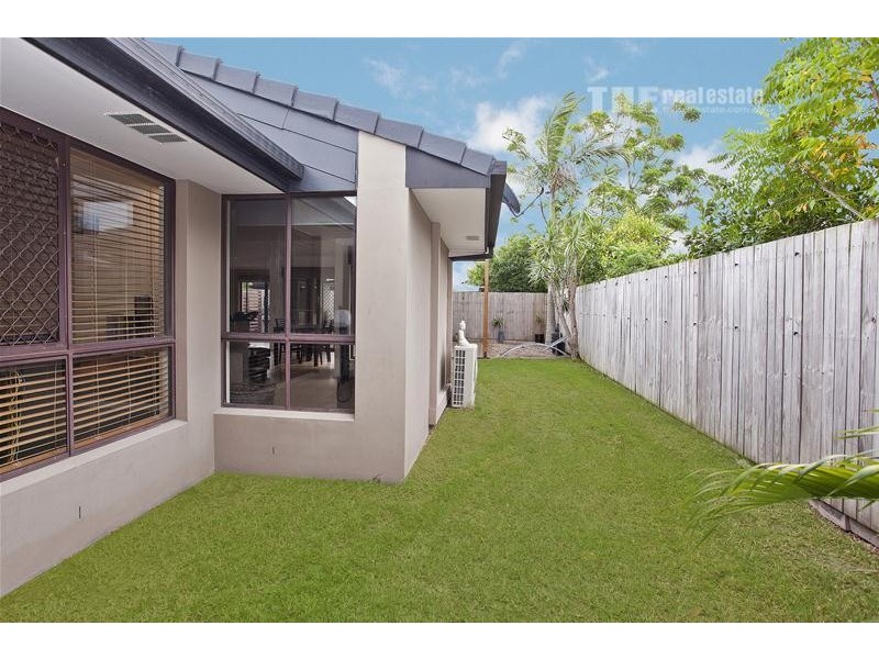 4 Casetta Court, Varsity Lakes QLD 4227