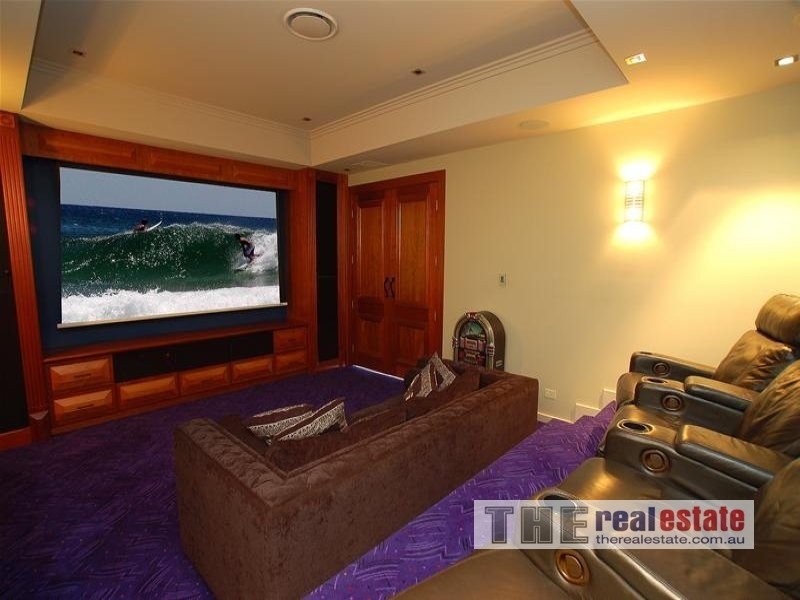 19 Southern Skies Avenue, Reedy Creek QLD 4227