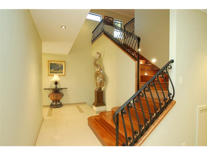 19 Southern Skies Avenue, Reedy Creek QLD 4227