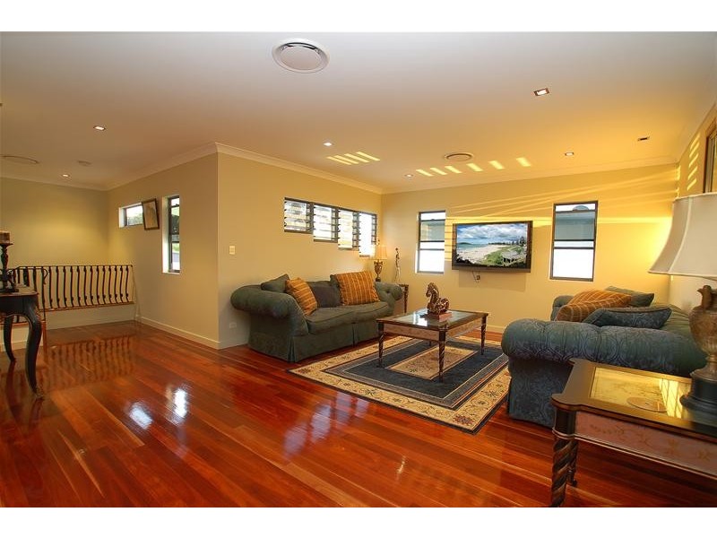 19 Southern Skies Avenue, Reedy Creek QLD 4227