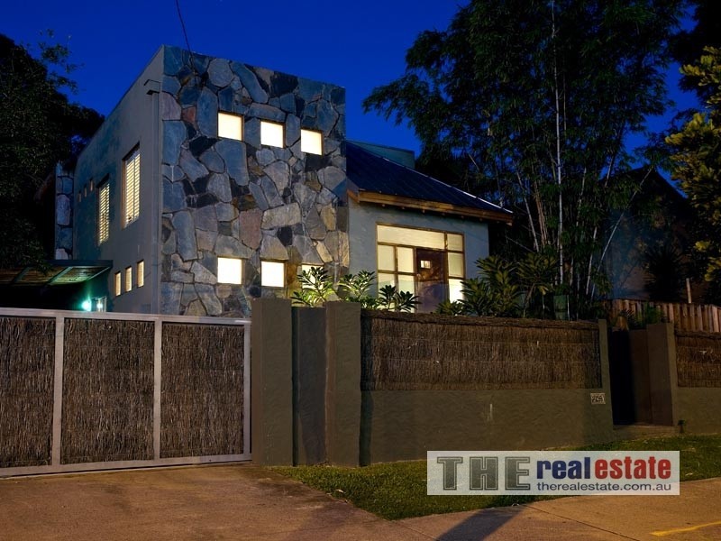 2081 Gold Coast Highway, Miami QLD 4220