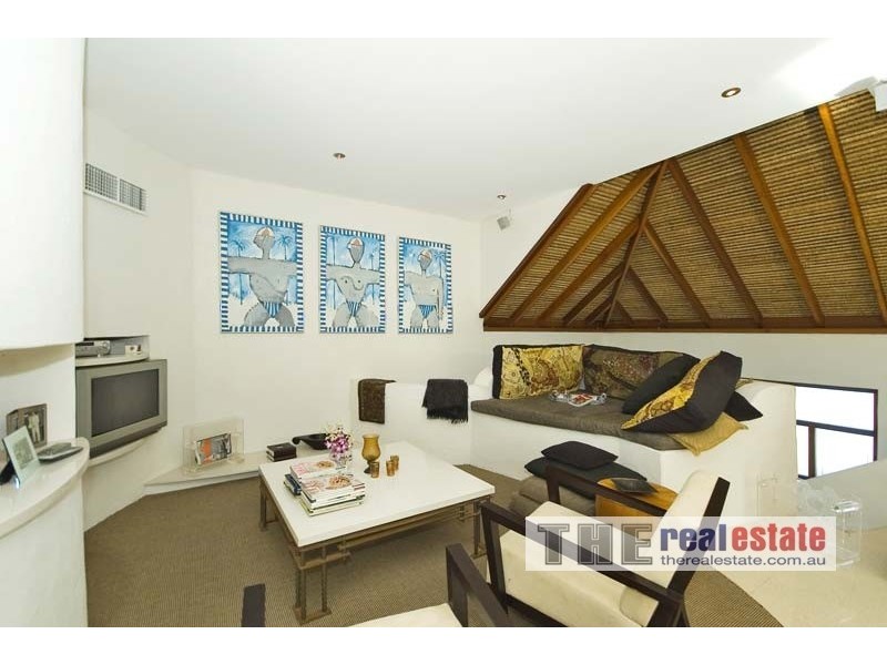 2081 Gold Coast Highway, Miami QLD 4220