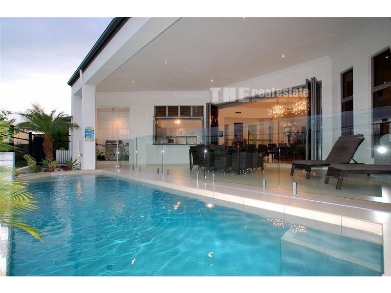 27 Azzurra Drive, Varsity Lakes QLD 4227