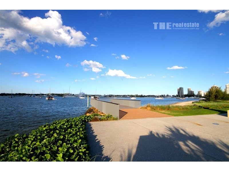 35 White Street, Southport QLD 4215