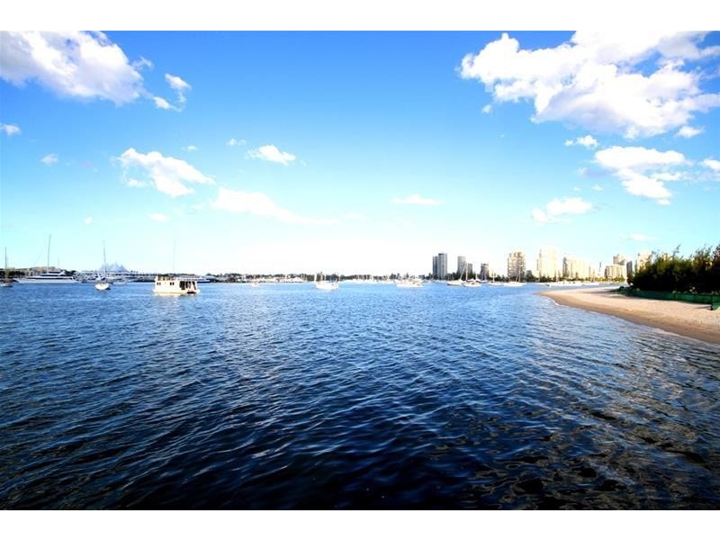 35 White Street, Southport QLD 4215