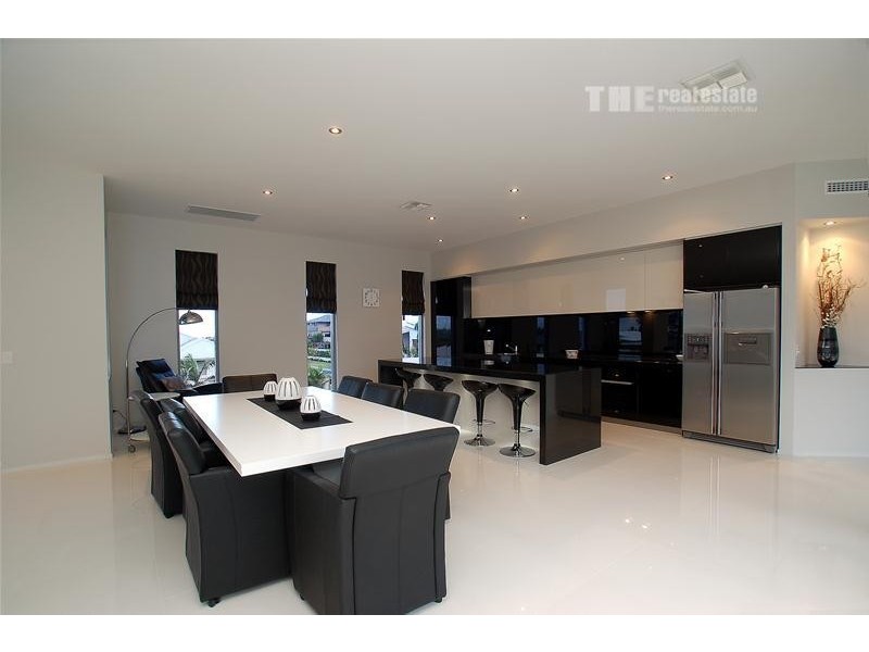 16 Koolang Crescent, Reedy Creek QLD 4227