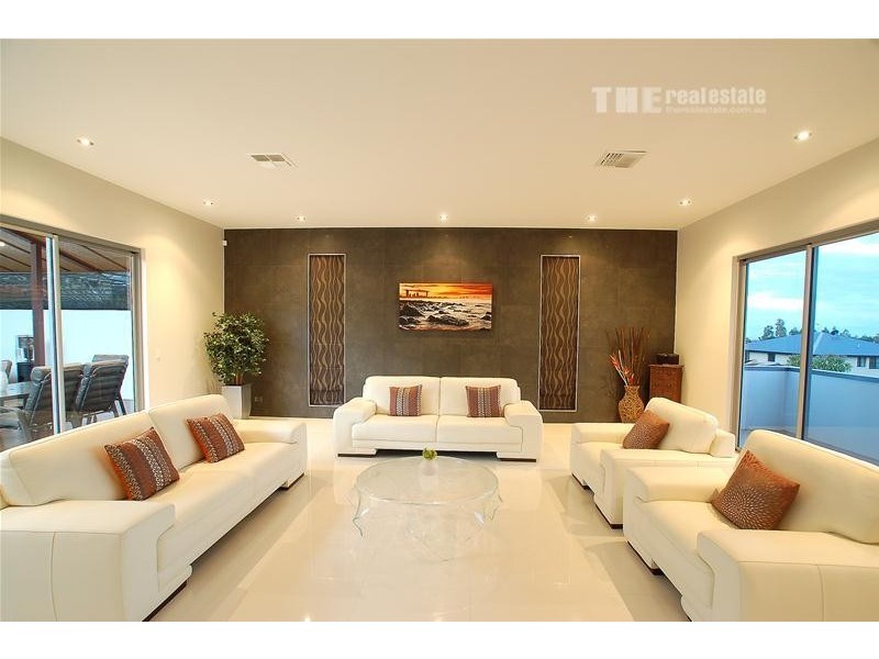 16 Koolang Crescent, Reedy Creek QLD 4227