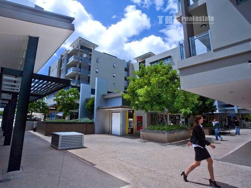 2/6 Albion Avenue, Miami QLD 4220