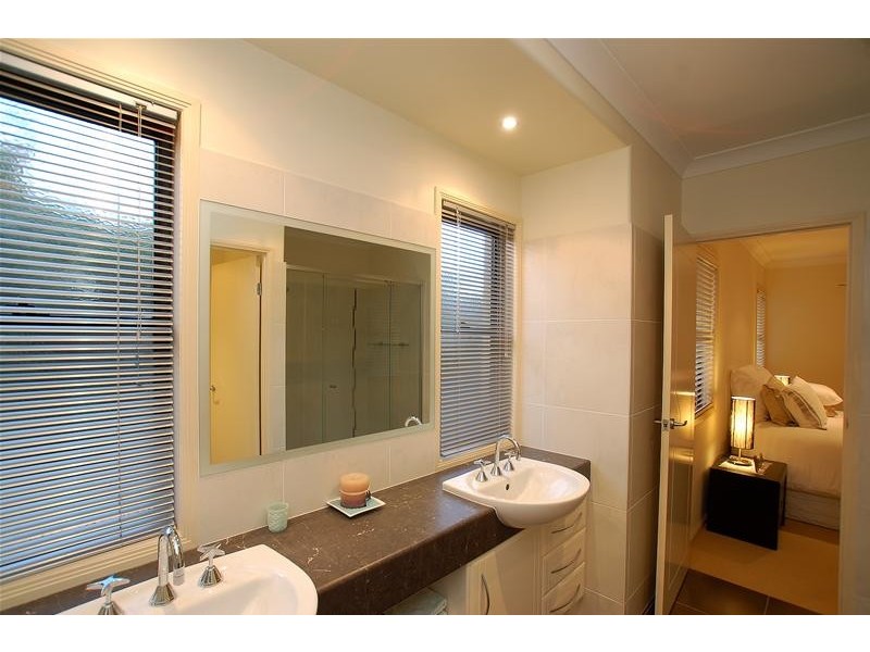 53 Observatory Drive, Reedy Creek QLD 4227