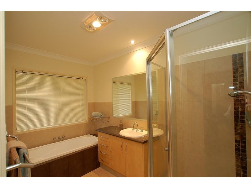 53 Observatory Drive, Reedy Creek QLD 4227