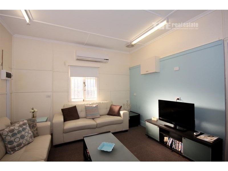 6 Christine Avenue, Burleigh Heads QLD 4220