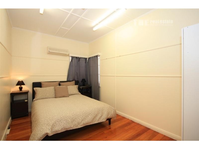 6 Christine Avenue, Burleigh Heads QLD 4220