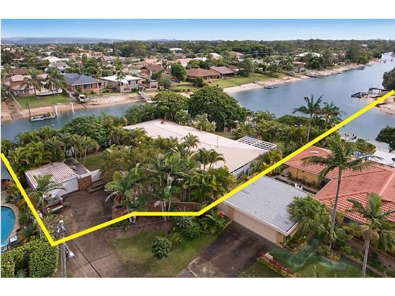 41 Park Avenue, Broadbeach Waters QLD 4218