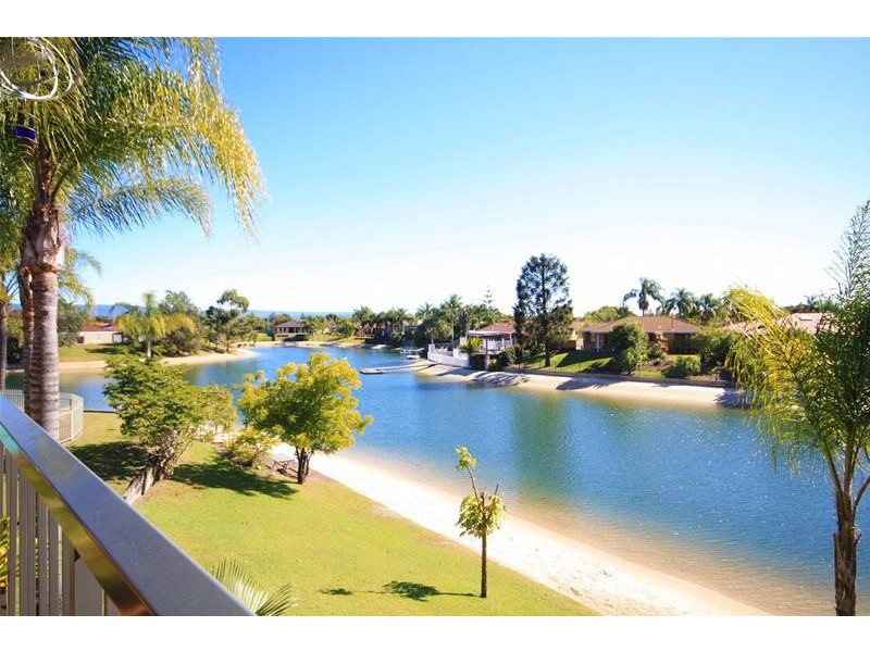 17/14 Dunlop Court, Mermaid Waters QLD 4218