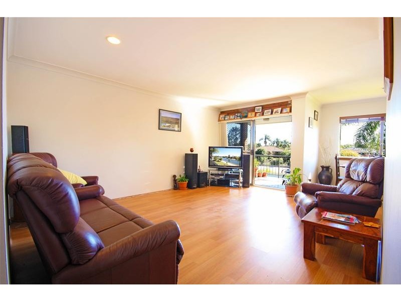 17/14 Dunlop Court, Mermaid Waters QLD 4218