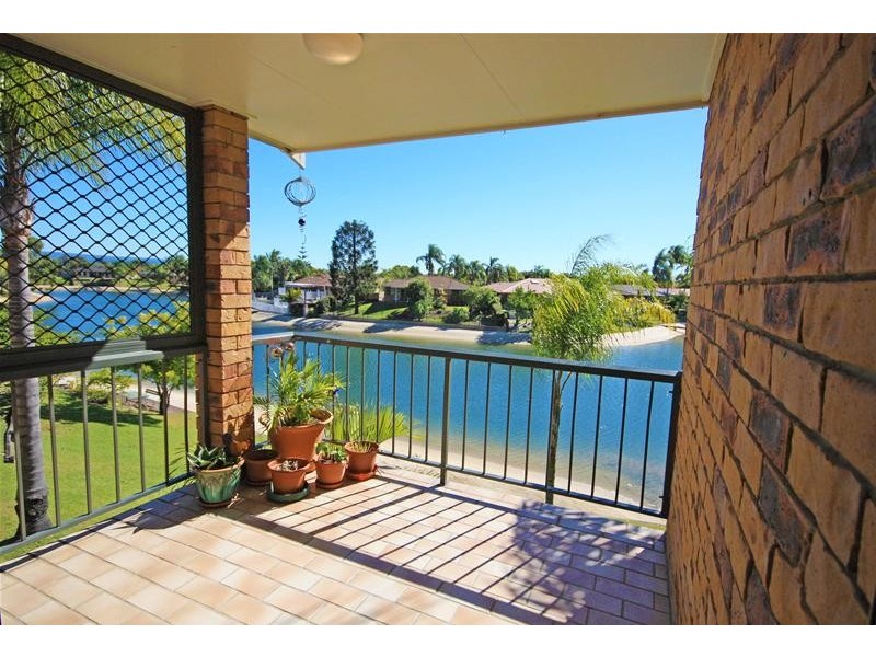 17/14 Dunlop Court, Mermaid Waters QLD 4218