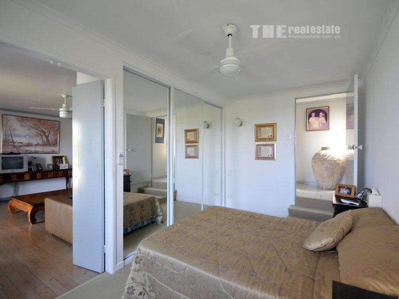 8 East Street, Burleigh Heads QLD 4220