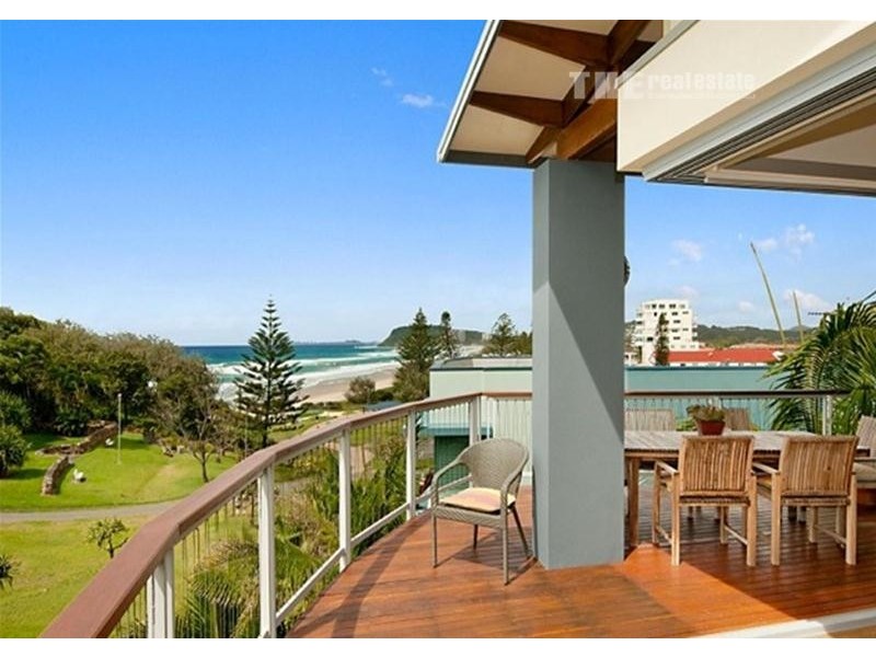 7 Brakes Crescent, Miami QLD 4220