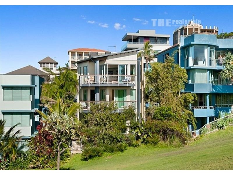 7 Brakes Crescent, Miami QLD 4220