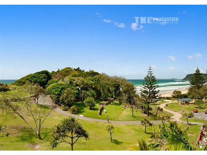 7 Brakes Crescent, Miami QLD 4220