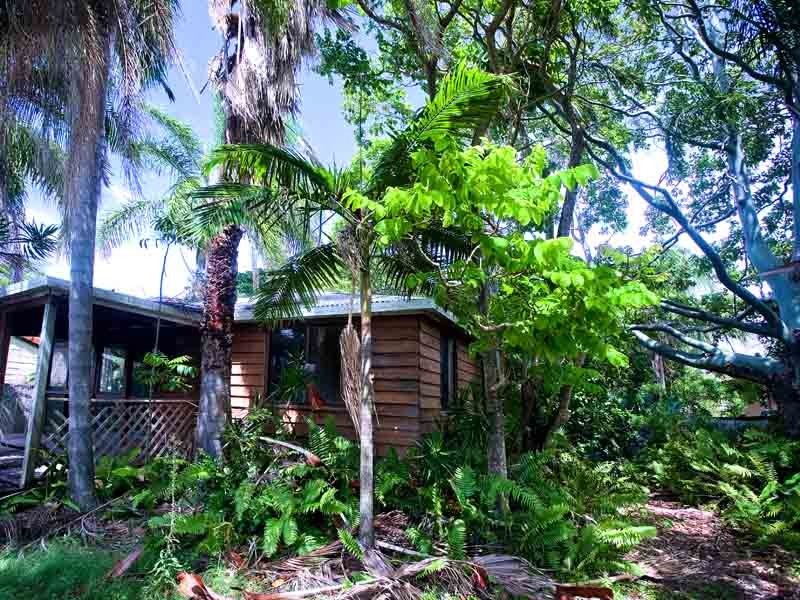 28 Evandale Crescent, Miami QLD 4220