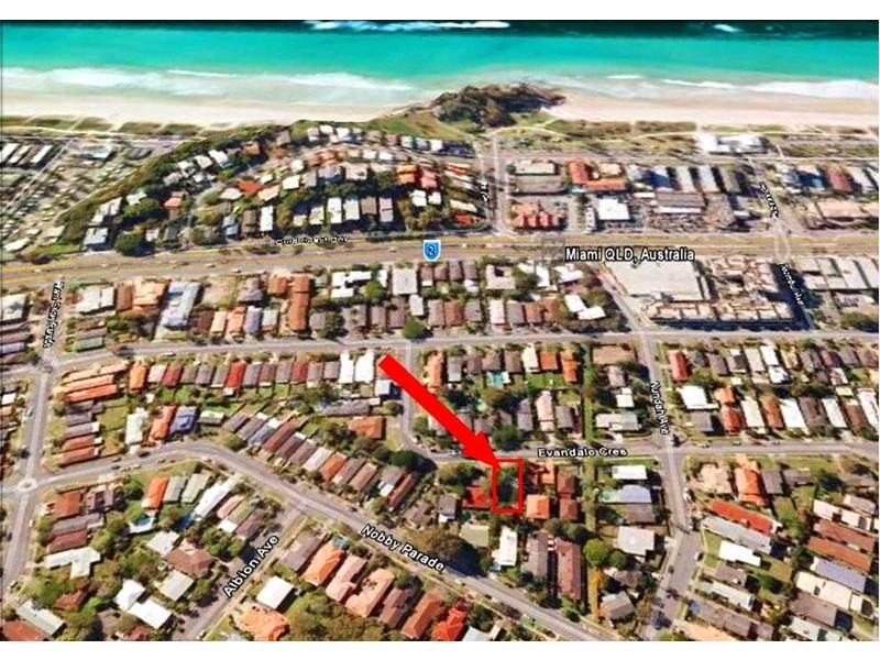 28 Evandale Crescent, Miami QLD 4220